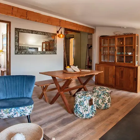 Mira Climatise Vue Centre De Proche Port Et *