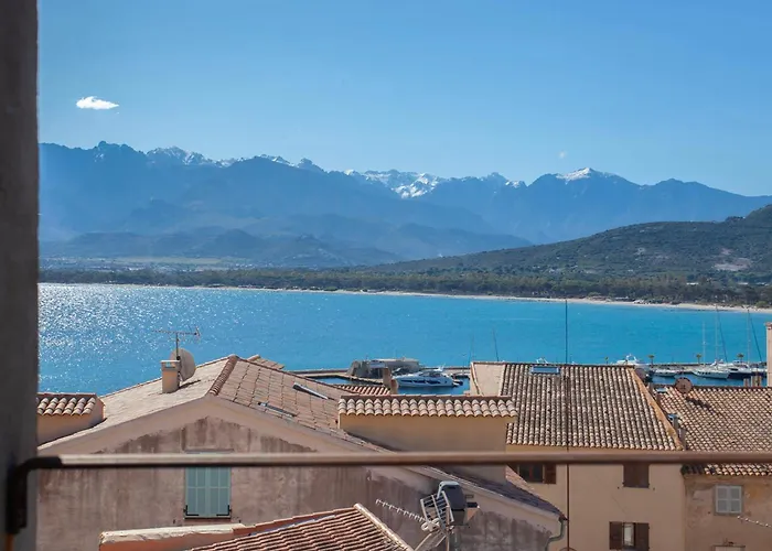 Apartment Mira Climatise Vue Centre De Proche Port Et Calvi (Corsica)