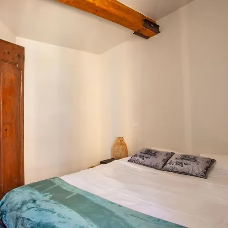 Mira Climatisé Vue Centre De Proche Port Et *