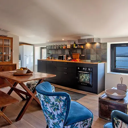 Mira Climatisé Vue Centre De Proche Port Et Calvi (Corsica)