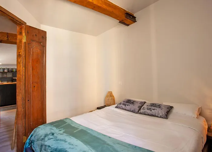 Mira Climatise Vue Centre De Proche Port Et *