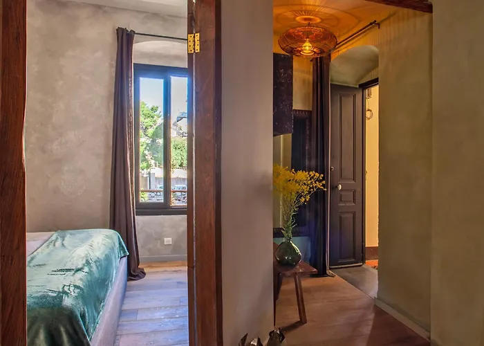 Mira Climatise Vue Centre De Proche Port Et Appartement *