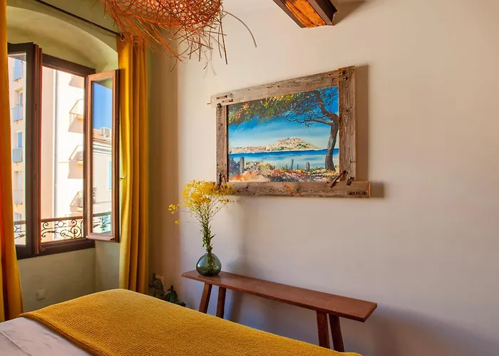 Appartement Mira Climatise Vue Centre De Proche Port Et Calvi (Corsica)