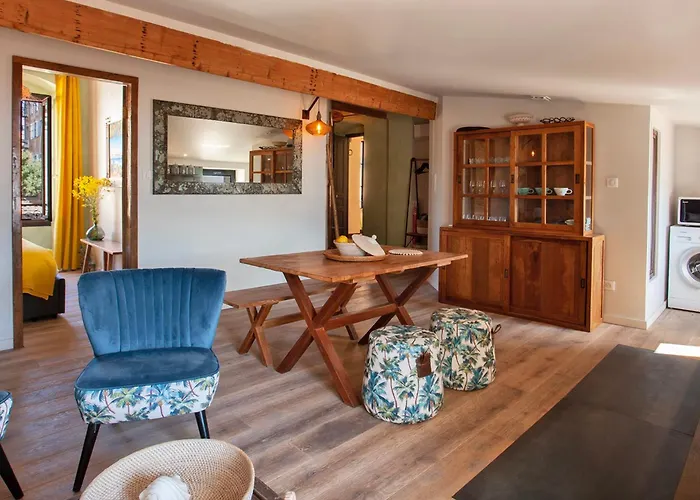 Mira Climatise Vue Centre De Proche Port Et *