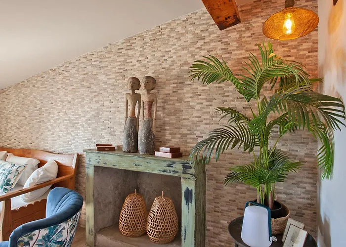 Mira Climatise Vue Centre De Proche Port Et *