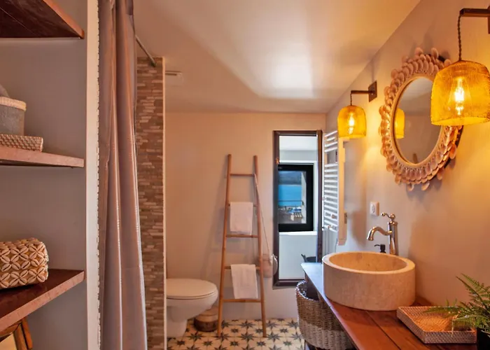 Mira Climatise Vue Centre De Proche Port Et * Calvi (Corsica)